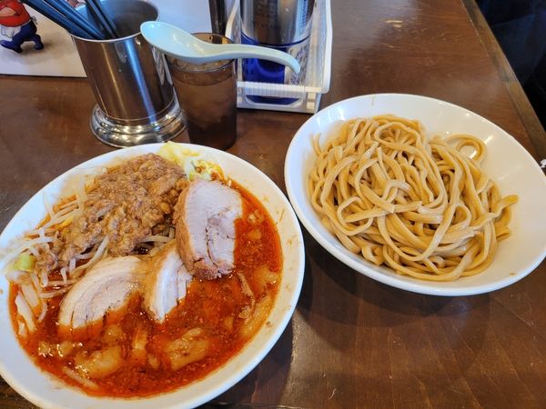 「小つけ麺　豚1枚トッピング　コール　野菜　脂」@麺屋 歩夢の写真