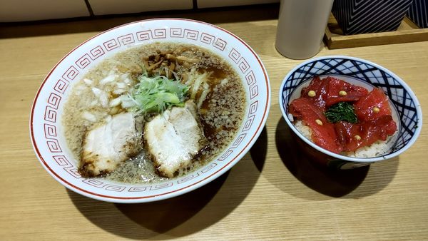 「醤油+本マグロ漬丼(１１３０円)」@きたかた食堂の写真