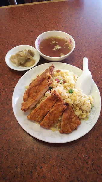 「排骨炒飯」@新楽の写真