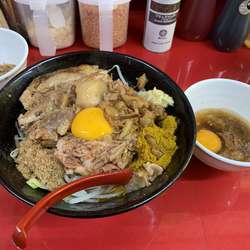 辛ホルモンまぜそば