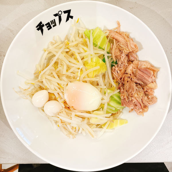 「まぜそば 全部半増し」@まぜそば たまに らーめん チョップスの写真