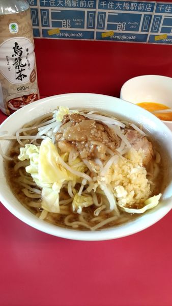 「小ラーメン➕生たまご」@ラーメン二郎 千住大橋駅前店の写真