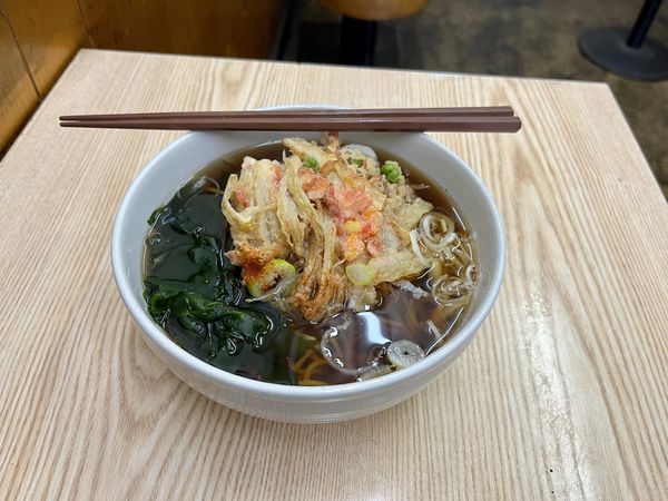 「かき揚げ天そば410円」@ミスジの写真