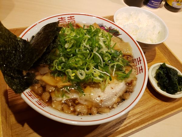 「全部のせ　(ごはん　広島菜)セット」@尾道ラーメン 八じゅう 蒲田本店の写真