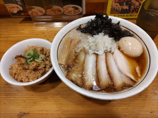 「特製背脂煮干し蕎麦(背脂大)·チャーシュー炊き込みご飯」@中華そば 一陽来復の写真