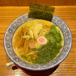 白醤油ラーメン（850円）
