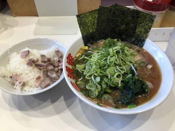 「らーめん並　九条ネギ」@ラーメン 三浦家の写真