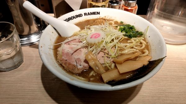 「ラーメン　830円」@TOKYO UNDER GROUND RAMEN 頑者の写真
