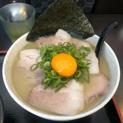 徳島ラーメン・白　小松島系スープ
