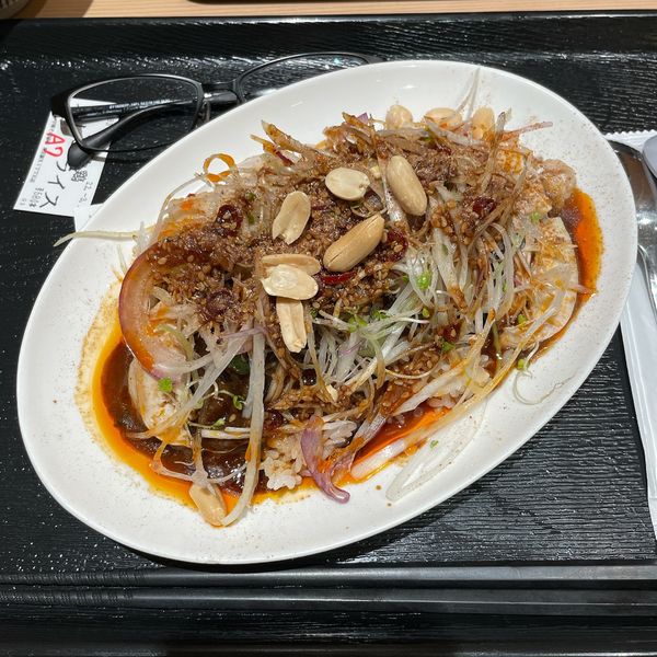 「よだれ鶏カレーライス」@極上中華そば 福味 東京駅KITTE店の写真