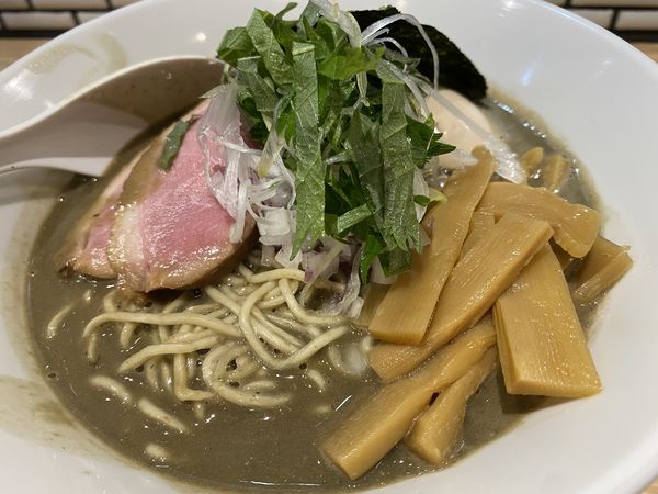 「限定濃厚煮干し＋鴨チャーシュー＋メンマ」@中華ソバ ビリケンの写真