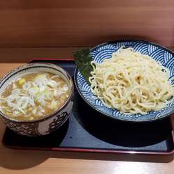 肉入りつけ麺　+チャーシュー