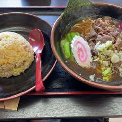 バイクラーメンと半チャーハン