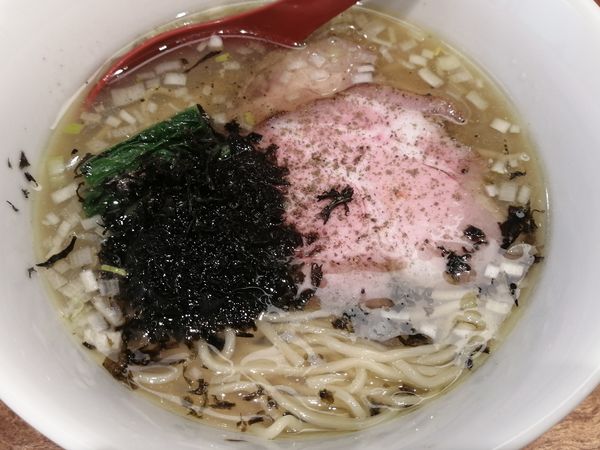 「（期間限定）牡蠣と煮干しの山椒そば¥900」@三馬路 東京店の写真