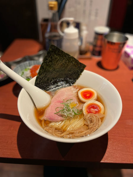 「津軽煮干し中華蕎麦（味玉入り）¥850」@酒肴場 屯の写真