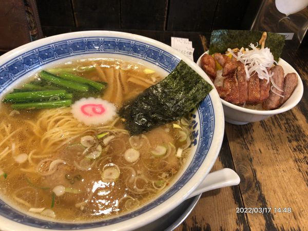 「ラーメン　薄口　ランチパーコー飯」@くじら軒 横浜本店の写真