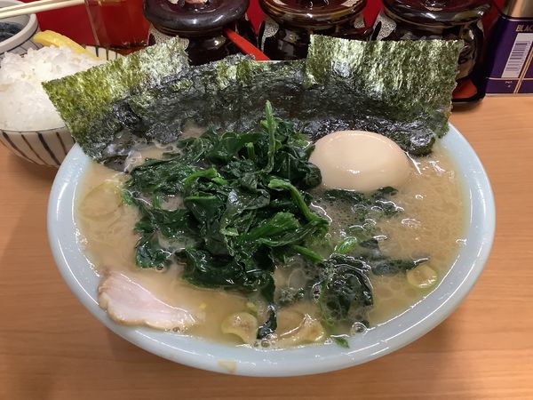 「ラーメン 中盛 830円」@千葉家の写真