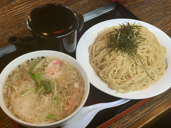 「塩ざる（大）」@めん屋 桔梗 初台本店の写真