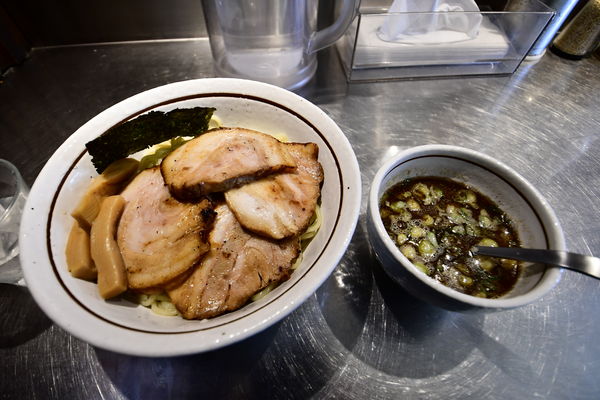 「肉盛つけソバ特盛」@BASSANOVAの写真