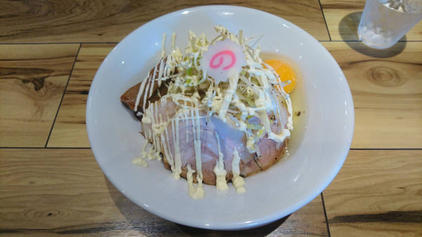 「トロ豚油そば」@土浦麺処 龍乃舞の写真