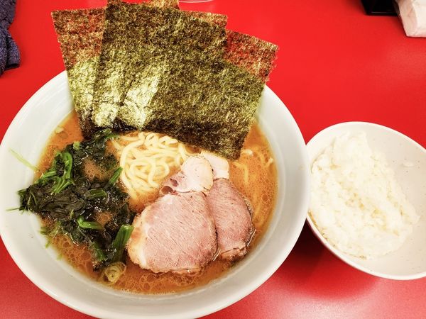 「ラーメン」@横浜家系ラーメン おうじ家の写真