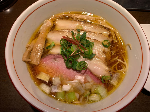 「虎徹そば醤油　ストレート麺豚バラトッピング」@中華蕎麦 はざまの写真