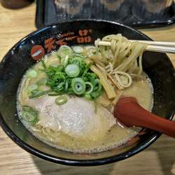 屋台の味ラーメン(770円)