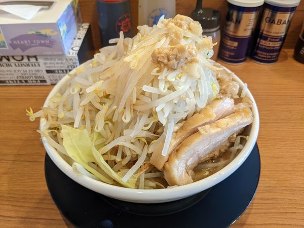 「ラーメン（野菜ましまし、あぶら、ニンニク少し）」@ラーメンガチ野郎の写真