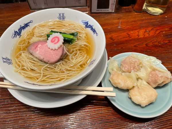 「中華そば 肉ワンタン 海老ワンタン ×2」@中華蕎麦にし乃の写真