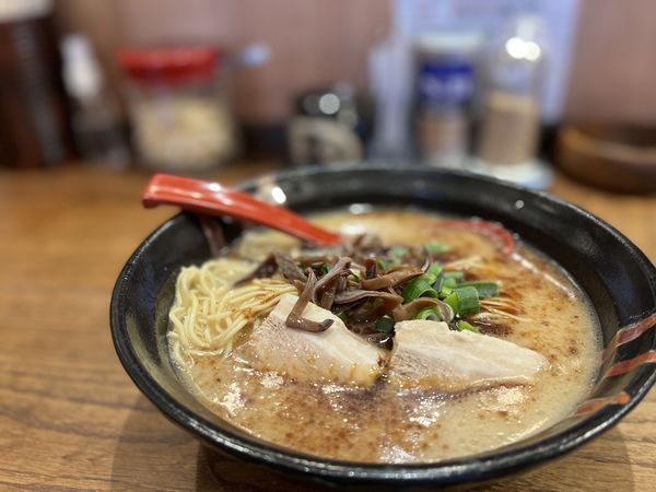 「黒とんらーめん 830円」@九州とんこつ 麺屋 昇の写真