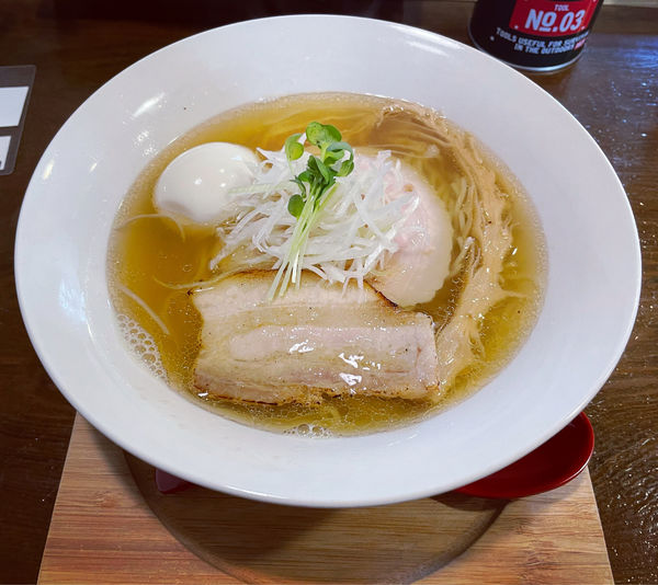 「味玉純煮干らーめん 白」@ラーメンは好きですかの写真