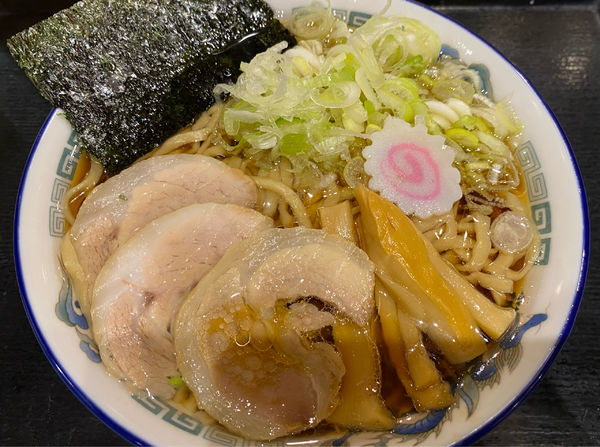 「新 中華そば」@舎鈴 東京サンケイビル店の写真