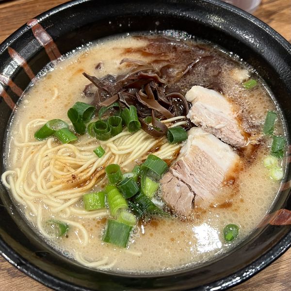 「黒とんらーめん」@九州とんこつ 麺屋 昇の写真
