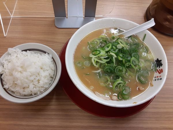 「ラーメン　替え玉　ライス中」@ラーメン横綱 名古屋伏見店の写真