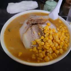 味噌チャーシュー麺+コーン