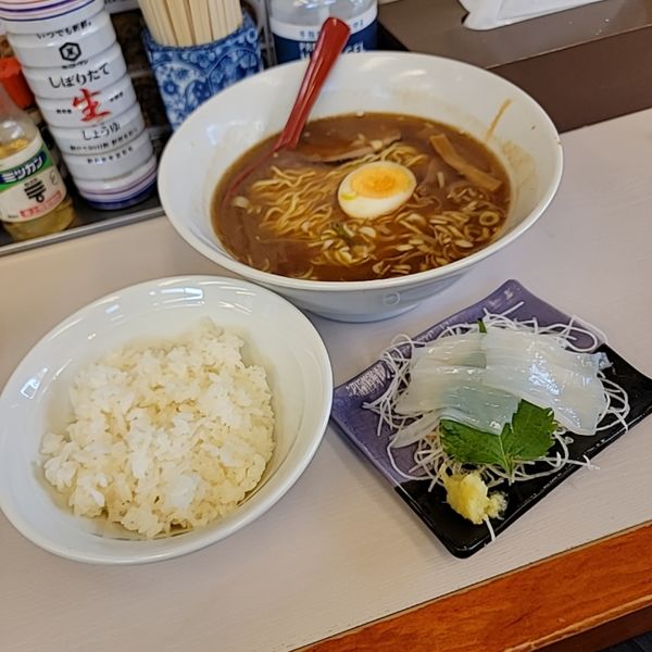「本日のランチ🅰️店長の釣った茨城県産ヤリイカ刺身ライス」@笑顔の写真