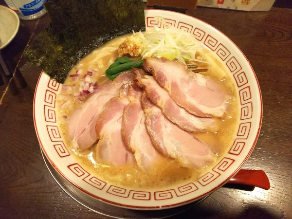 「豚骨肉ラーメン」@立ち呑み居酒屋 金町製麺の写真