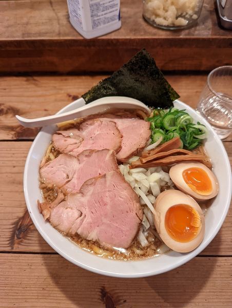 「特背脂醤油ラーメン」@井田商店の写真
