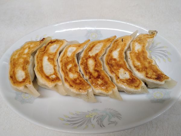 「ミニチャーハンセット（ギョーザ）　１０００円　※」@交通飯店の写真