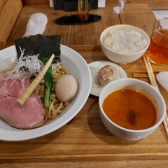 清湯豚骨白醤油拉麺 LABO麺の画像