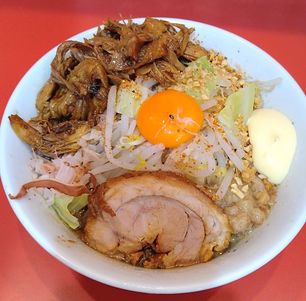 「まぜそばミニ+鶏ほぐし､マヨ」@麺屋 桐龍 久喜店の写真