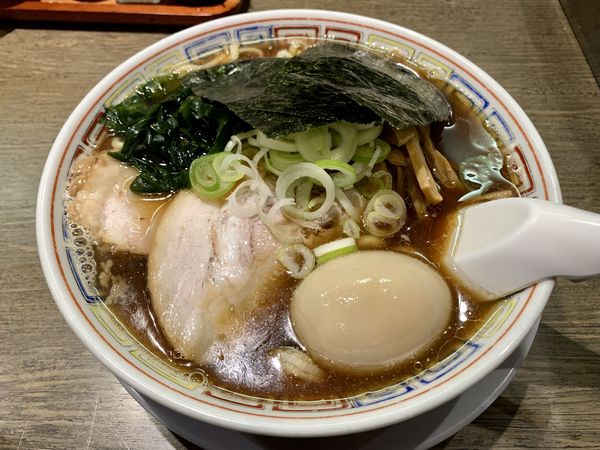 「[限定]あっさり中華そば＋味玉」@丸中華そばの写真