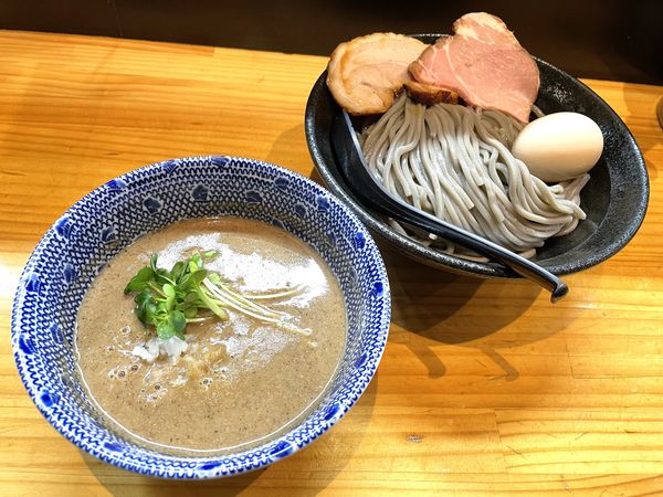 「【２周年限定】鶏白湯ホタルイカ煮干しつけ麺」@自家製麺TANGOの写真