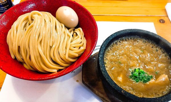 「伊勢海老のつけ麺（1040円）、味玉（CP）」@活龍 海老蟹専門 甲殻堂の写真