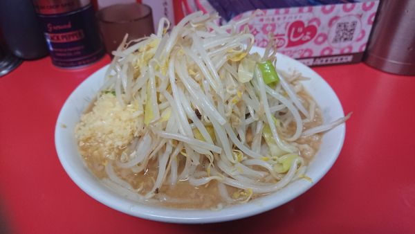 「小ラーメン+ブタ1枚(790+50円)ニンニク」@ラーメン二郎 仙台店の写真