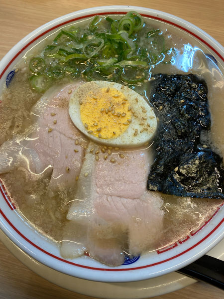 「淡口豚骨ラーメン」@空ノ色 王子店の写真