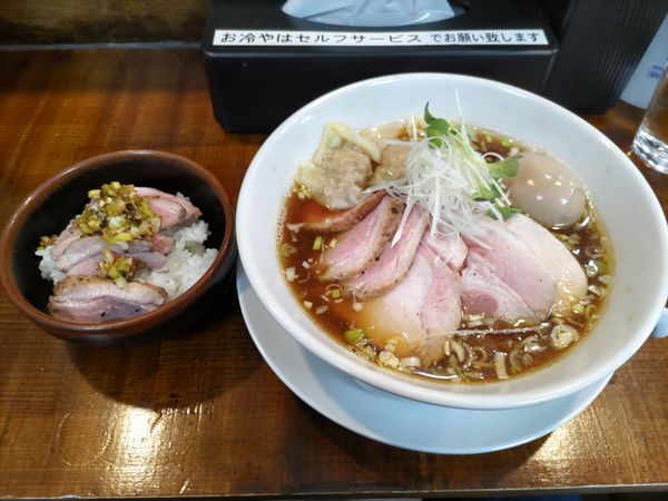 「印旛沼の龍(蟹煮干しメイン数種の煮干しそば)·特製·カモ丼」@麺屋 龍の写真