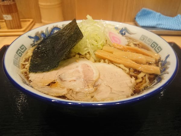 「新中華そば」@舎鈴 東京サンケイビル店の写真