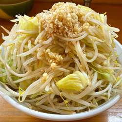 野菜豚そば 750円