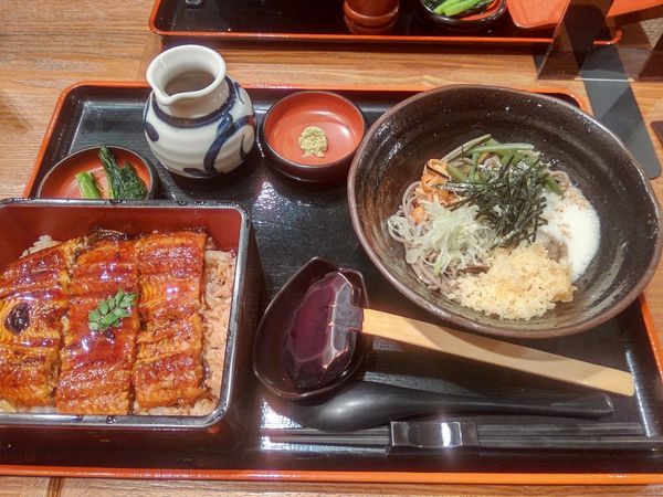 「うな重定食(うな重＋冷し山菜とろろの小そば)2,150円」@信州そば処 そじ坊 高崎モントレー店の写真